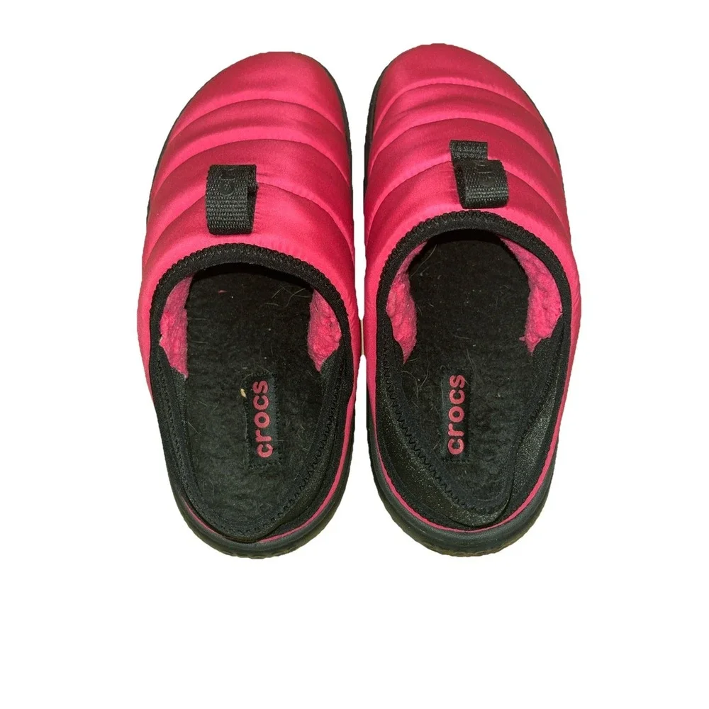 Crocs Classic Puff Moc Slip-On Pink Sz J6 (Fits Like 7M) Fleece SO Soft and Warm